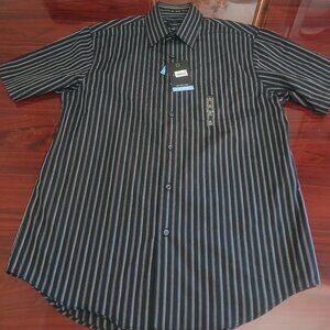 Van Heusen Men’s Button Down Check Shirt short Sleeve  Size 15–15.5